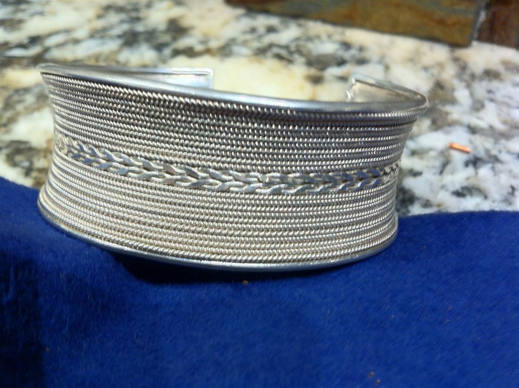 Vintage Sterling 925 Wide Cuff Bracelet - 49.9 Grams Vintage Sterling 925 Wide Cuff Bracelet - 49.9 Grams