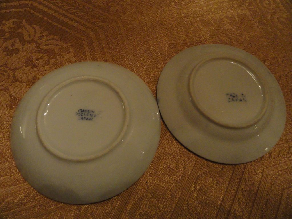Blue Willow Doll's Tea Set - Gently used Blue Willow Doll's Tea Set - Gently used