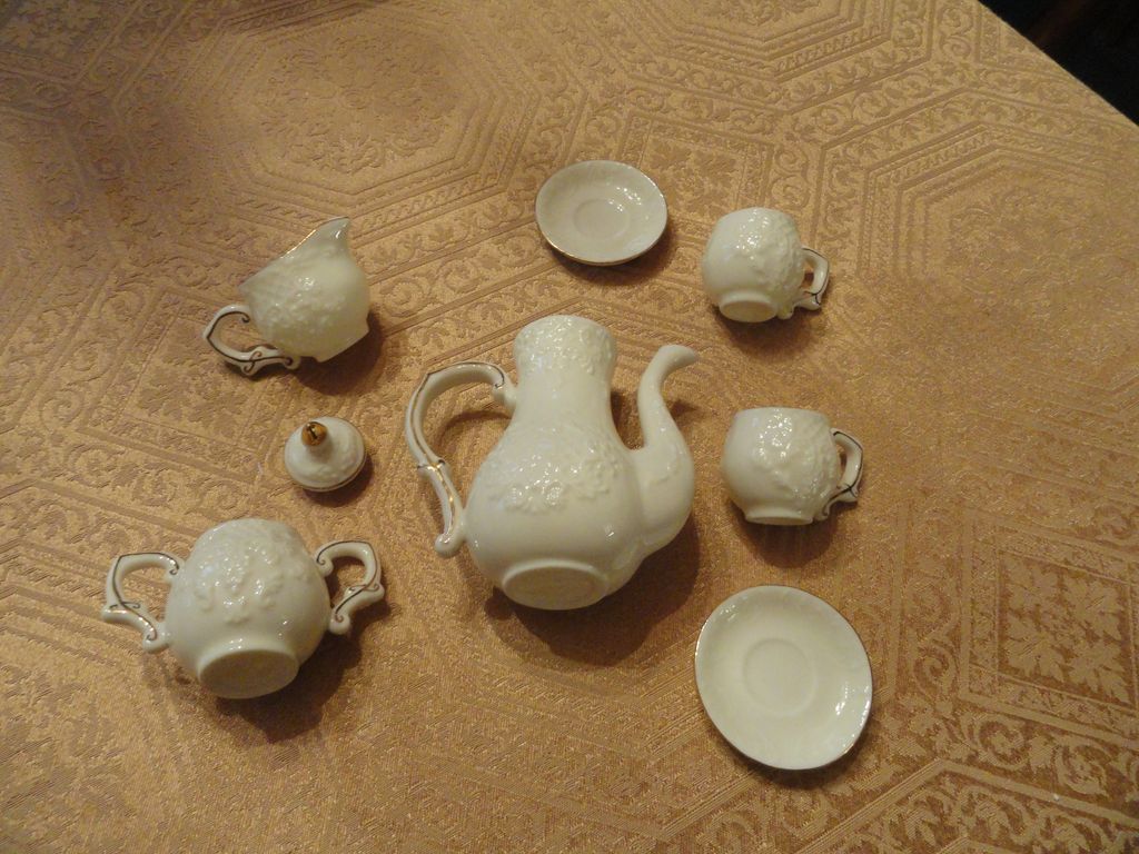 Lovely White Raised Design Trimmed in Gold Doll's Tea Set Lovely White Raised Design Trimmed in Gold Doll's Tea Set