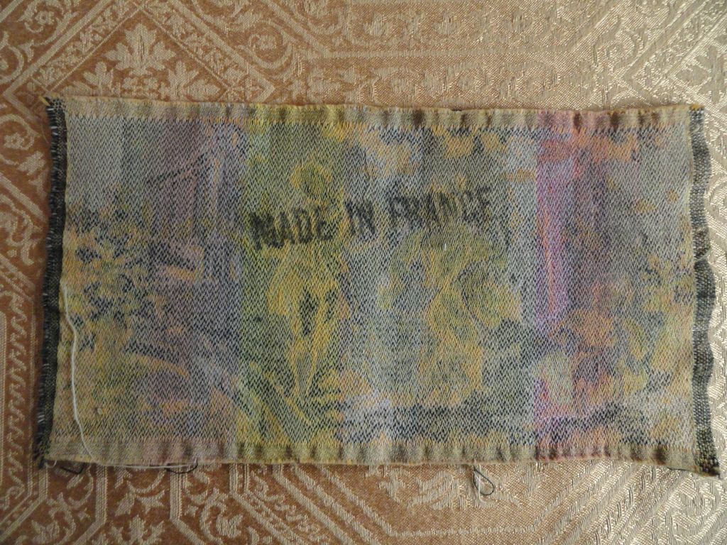 Lovely Doll-size Tapestry – Made in France Lovely Doll-size Tapestry – Made in France