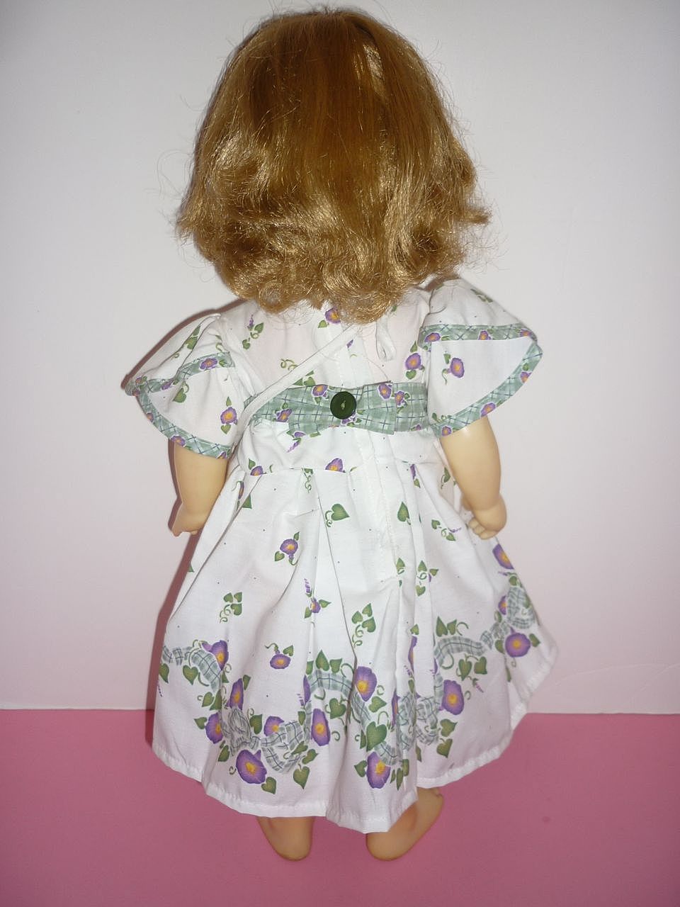 Mattel - Chatty Cathy Doll -1960's Blonde Bob - Daisy Kingdom Dress & Purse Mattel - Chatty Cathy Doll -1960's Blonde Bob - Daisy Kingdom Dress & Purse