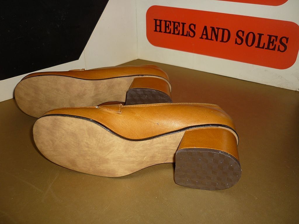 1960's/70's Hush Puppies - Ladies Shoes- Size 7 1/2 N -N.O.S.S. 1960's/70's Hush Puppies - Ladies Shoes- Size 7 1/2 N -N.O.S.S.