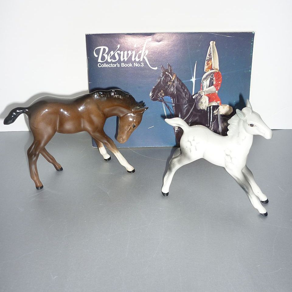 Beswick Lot-Two Foals #836 & #946 With Beswick Collectors Book -No. 3 - 1977 Beswick Lot-Two Foals #836 & #946 With Beswick Collectors Book -No. 3 - 1977