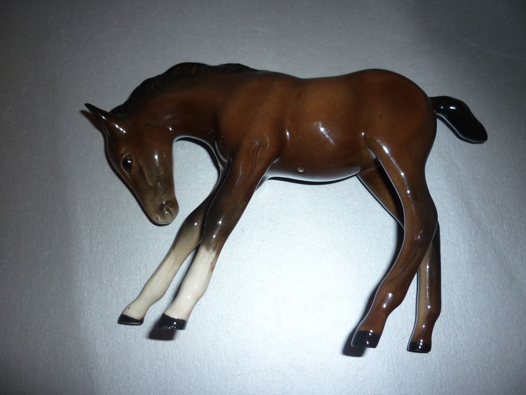 Beswick Lot-Two Foals #836 & #946 With Beswick Collectors Book -No. 3 - 1977 Beswick Lot-Two Foals #836 & #946 With Beswick Collectors Book -No. 3 - 1977