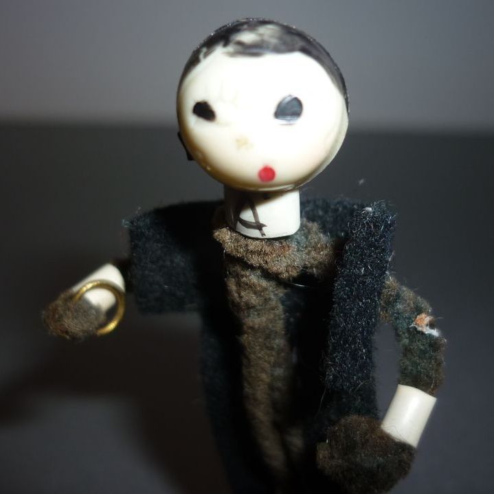 1930's Pipe Cleaner Doll -Groom holding a Ring 2 3/4" tall 1930's Pipe Cleaner Doll -Groom holding a Ring 2 3/4" tall