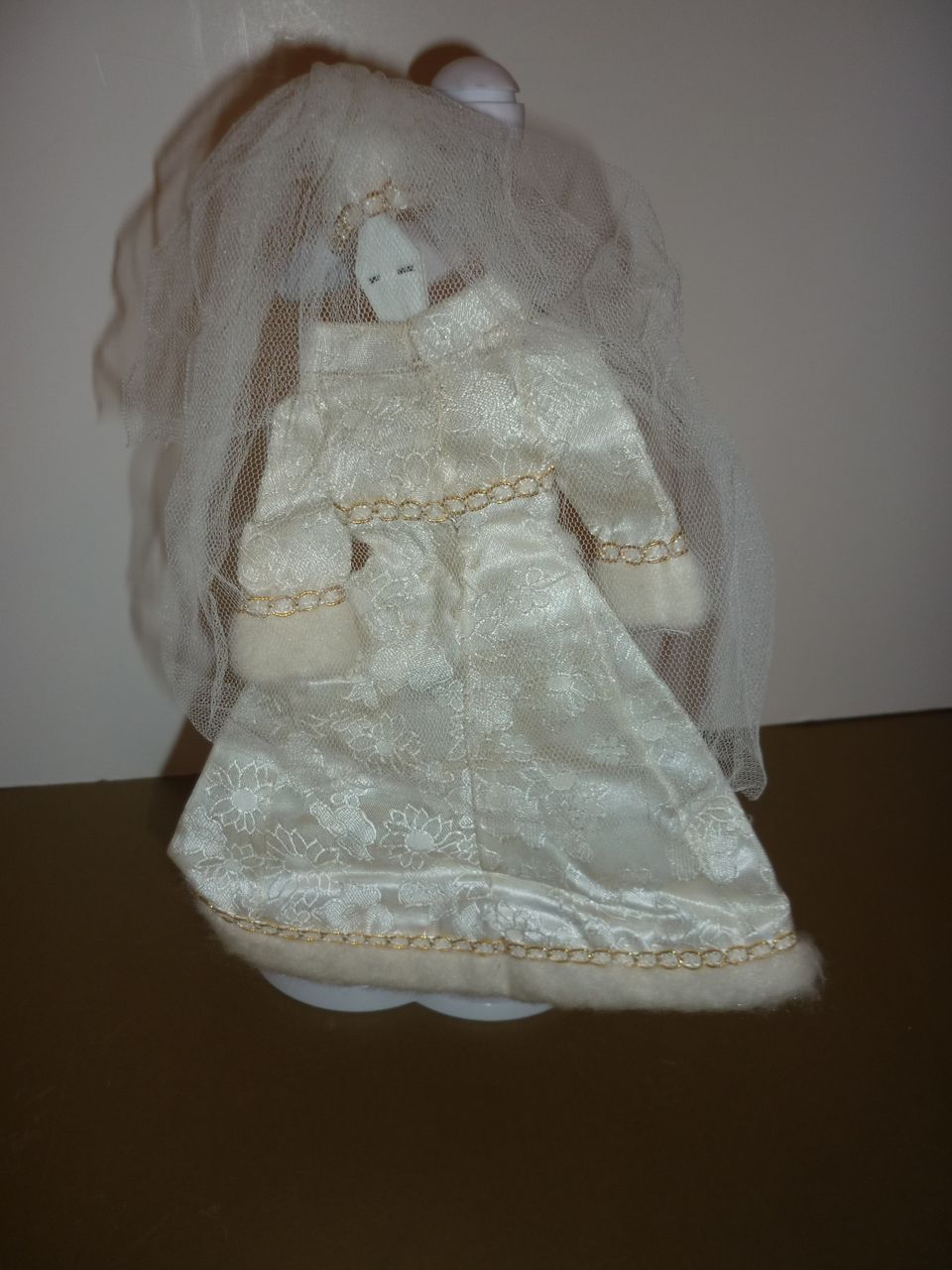 Mattel's Mod ~Bridal Brocade~ Dress and Veil #3417 from 1971-72 Mattel's Mod ~Bridal Brocade~ Dress and Veil #3417 from 1971-72