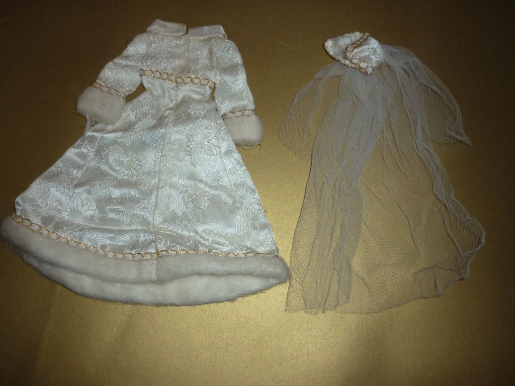 Mattel's Mod ~Bridal Brocade~ Dress and Veil #3417 from 1971-72 Mattel's Mod ~Bridal Brocade~ Dress and Veil #3417 from 1971-72