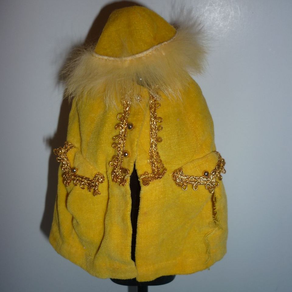 Mattel-Julia ~Candlelight Capers~ Cape and Hat -#1753 Circa 1969-1970 Mattel-Julia ~Candlelight Capers~ Cape and Hat -#1753 Circa 1969-1970