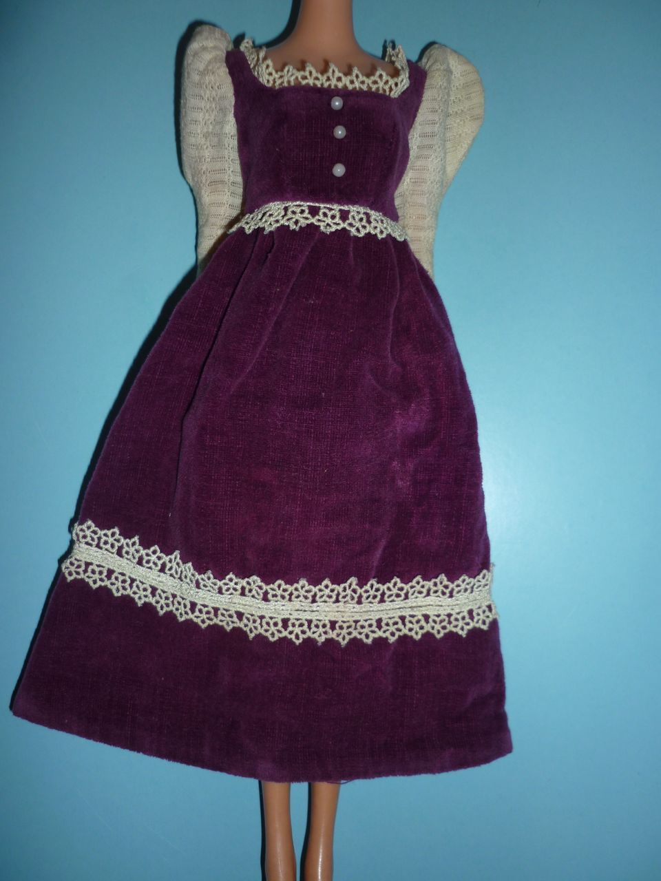 Mattel-Barbie ~Victorian Velvet Dress~ #3431 From 1971 - 1972 Mattel-Barbie ~Victorian Velvet Dress~ #3431 From 1971 - 1972