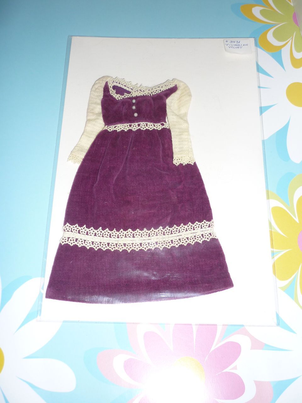 Mattel-Barbie ~Victorian Velvet Dress~ #3431 From 1971 - 1972 Mattel-Barbie ~Victorian Velvet Dress~ #3431 From 1971 - 1972