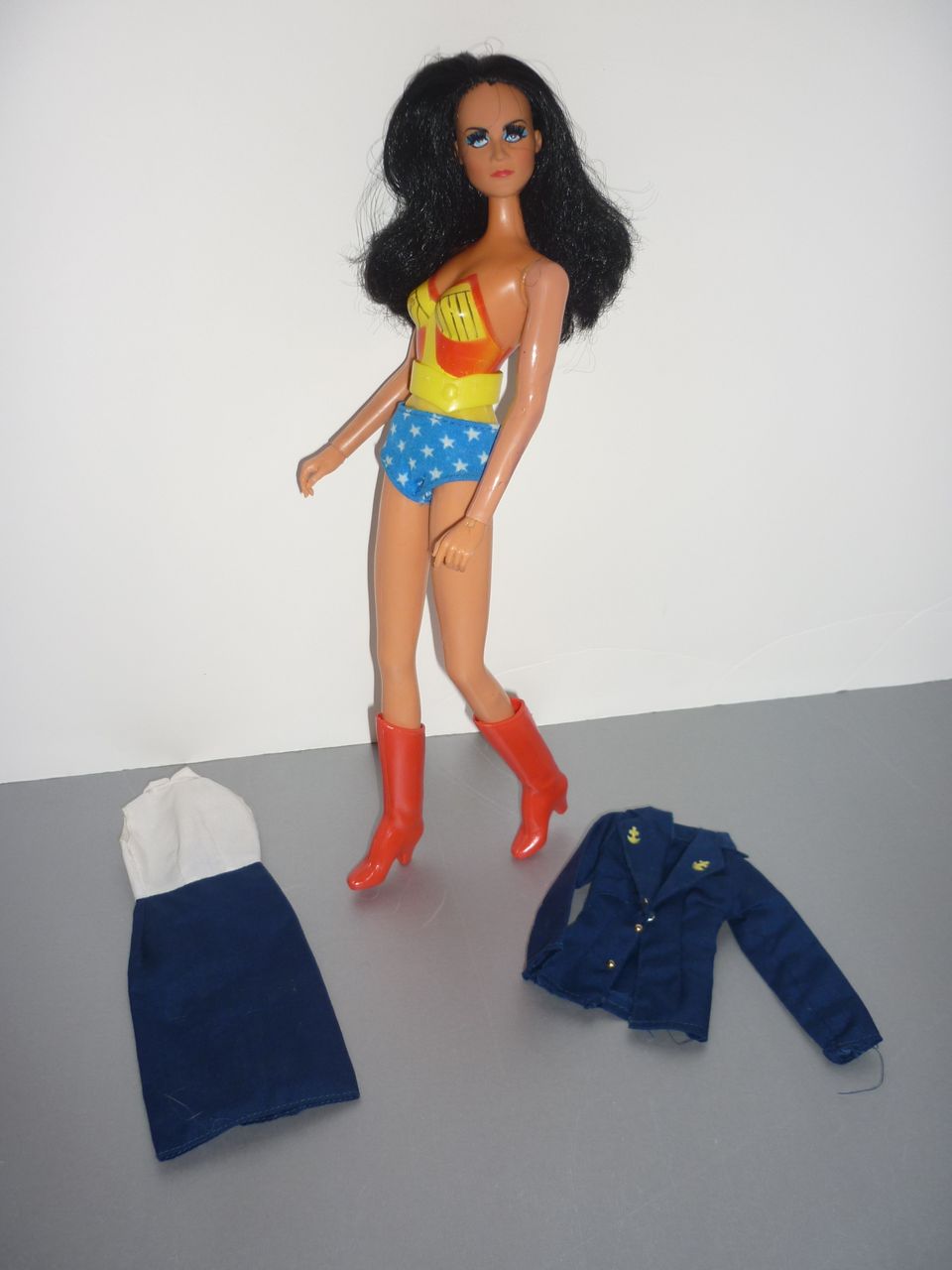 Mego ~Wonder Woman Doll~ 1977 First Issue + Diana Prince-Navy Uniform Mego ~Wonder Woman Doll~ 1977 First Issue + Diana Prince-Navy Uniform