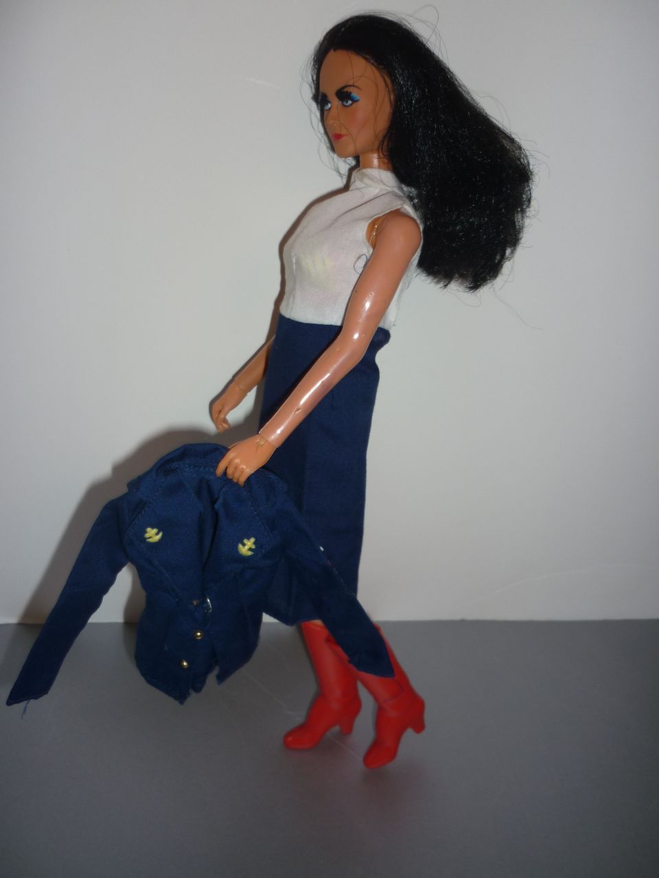 Mego ~Wonder Woman Doll~ 1977 First Issue + Diana Prince-Navy Uniform Mego ~Wonder Woman Doll~ 1977 First Issue + Diana Prince-Navy Uniform