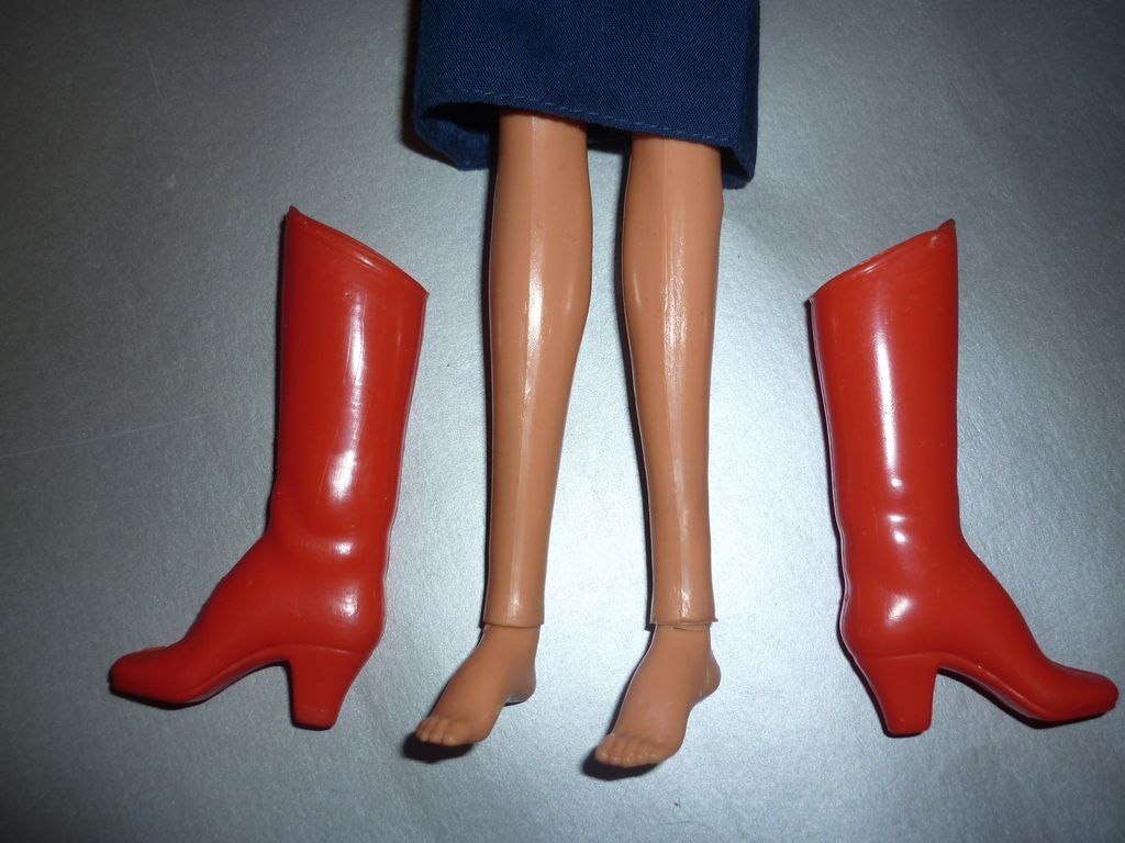 Mego ~Wonder Woman Doll~ 1977 First Issue + Diana Prince-Navy Uniform Mego ~Wonder Woman Doll~ 1977 First Issue + Diana Prince-Navy Uniform