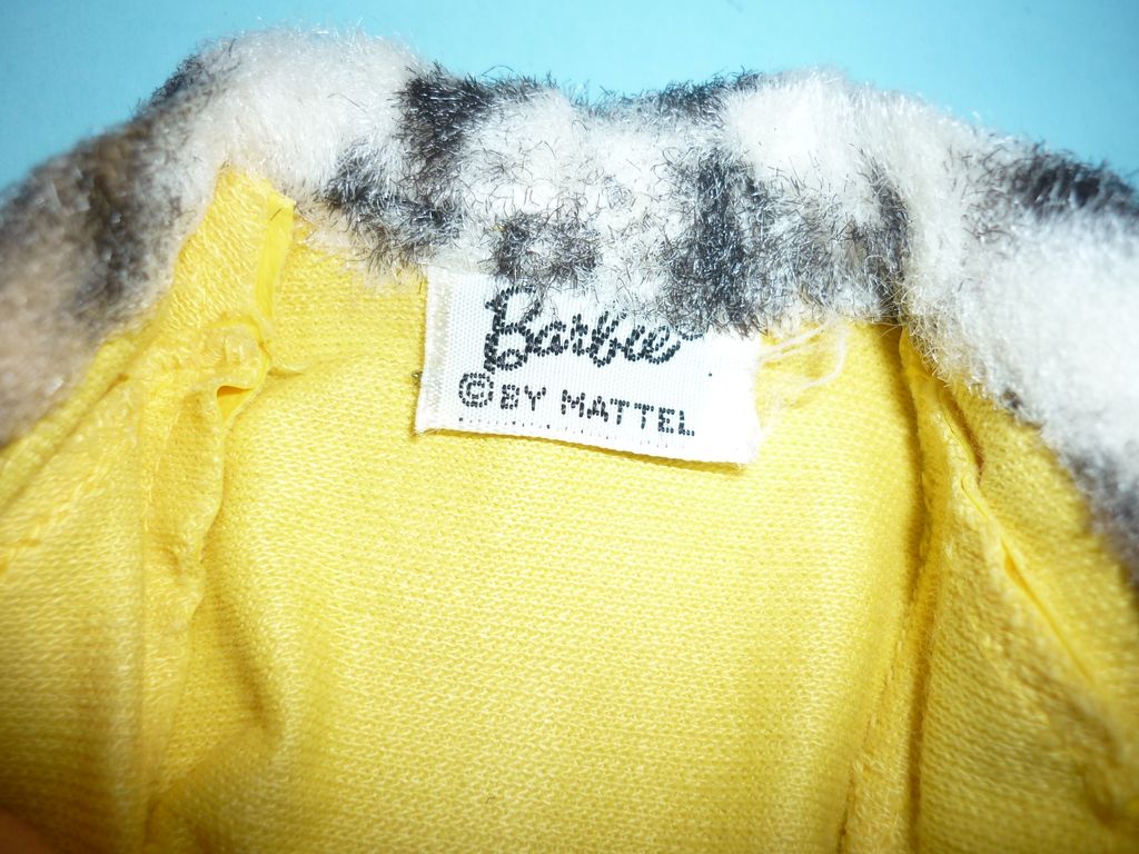 Mattel Barbie ~Great Coat & Hat~ #1459 from 1970 Mattel Barbie ~Great Coat & Hat~ #1459 from 1970