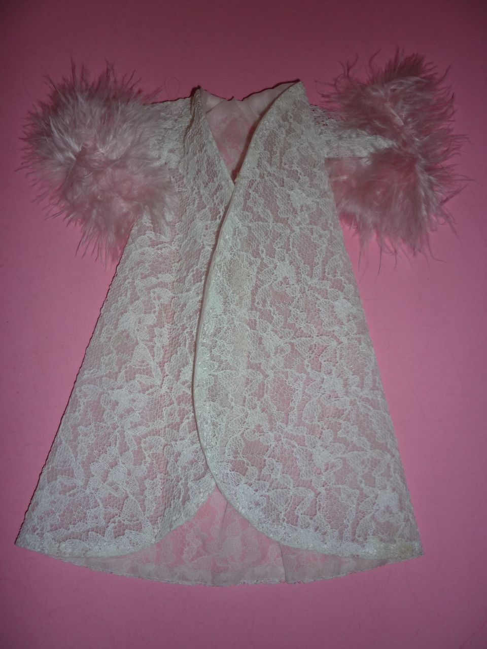 Mattel-Barbie ~Pink Moonbeams~Hot Pink Nightgown & Robe - #1694 From 1967 - 1968 Mattel-Barbie ~Pink Moonbeams~Hot Pink Nightgown & Robe - #1694 From 1967 - 1968