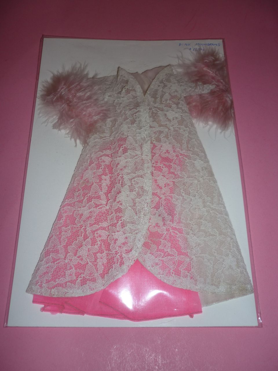 Mattel-Barbie ~Pink Moonbeams~Hot Pink Nightgown & Robe - #1694 From 1967 - 1968 Mattel-Barbie ~Pink Moonbeams~Hot Pink Nightgown & Robe - #1694 From 1967 - 1968