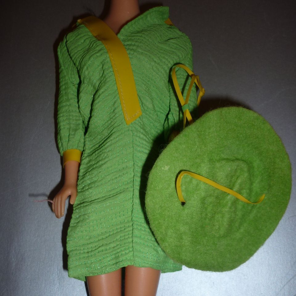 Mattel Barbie ~Snap Dash~ #1824 Dress, Hat, Yellow Squishy Shoes Mattel Barbie ~Snap Dash~ #1824 Dress, Hat, Yellow Squishy Shoes