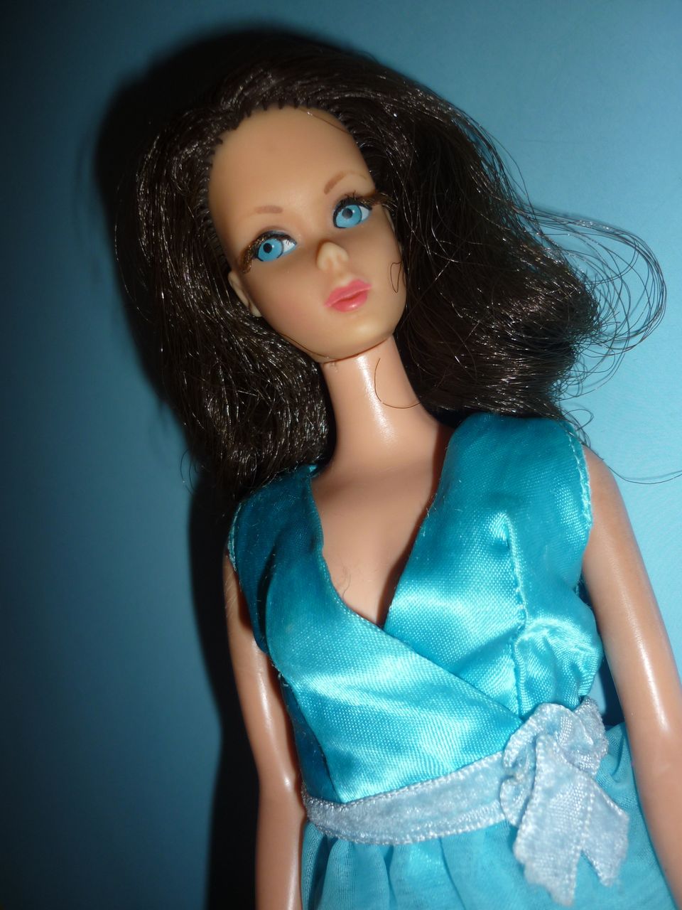 Mattel ~Twist 'N Turn Flip Barbie-Brunette From 1969-71 Wears Dreamy Blues Mattel ~Twist 'N Turn Flip Barbie-Brunette From 1969-71 Wears Dreamy Blues