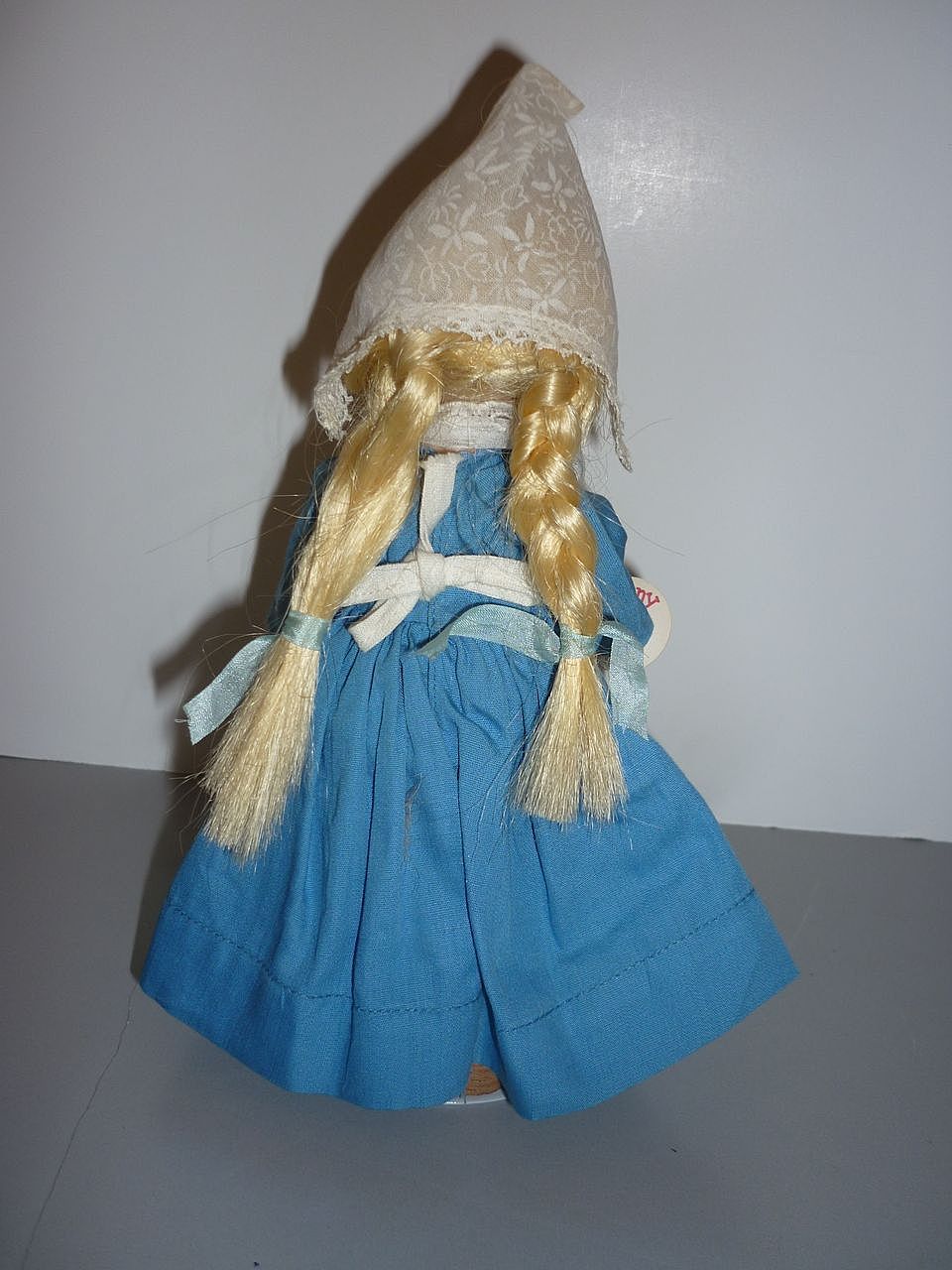1950's -Vogue - Ginny Doll - Dutch Girl, Holland Girl -Original outfit +wrist tag 1950's -Vogue - Ginny Doll - Dutch Girl, Holland Girl -Original outfit +wrist tag