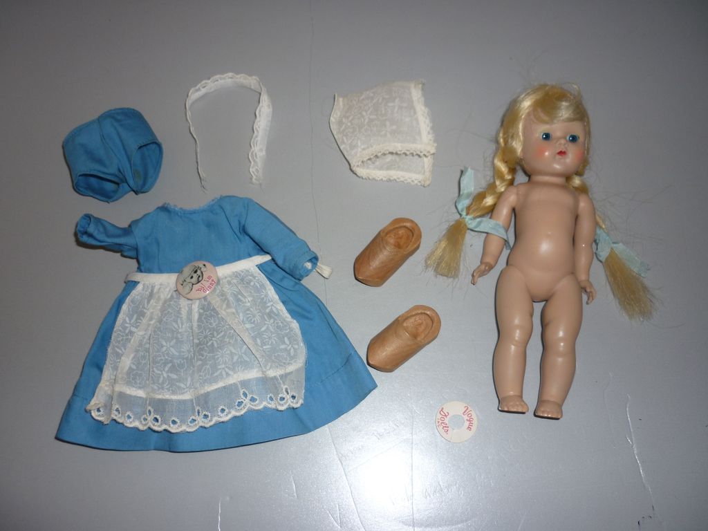 1950's -Vogue - Ginny Doll - Dutch Girl, Holland Girl -Original outfit +wrist tag 1950's -Vogue - Ginny Doll - Dutch Girl, Holland Girl -Original outfit +wrist tag