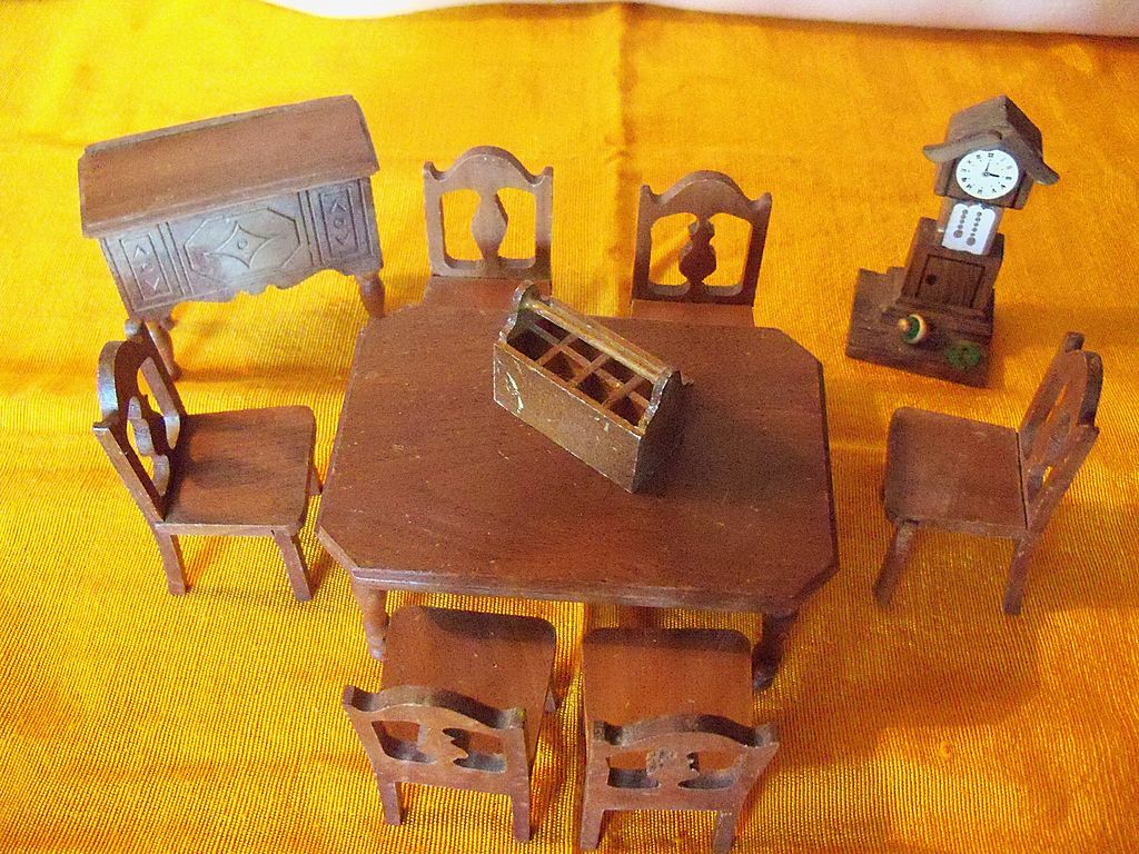 Vintage StromBecker Dollhouse Dining Room Set -10 piece Vintage StromBecker Dollhouse Dining Room Set -10 piece