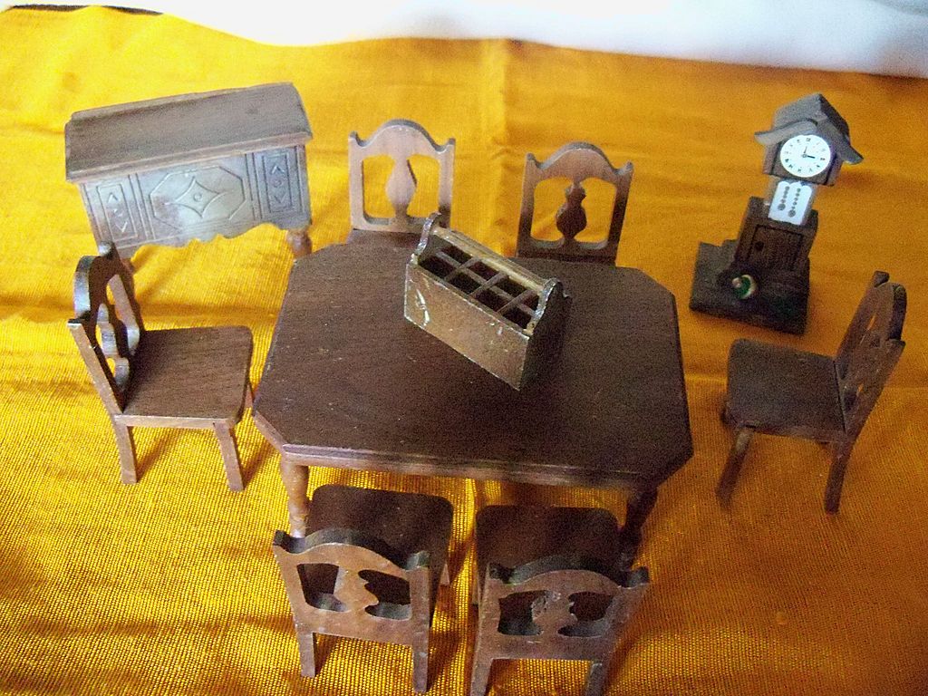 Vintage StromBecker Dollhouse Dining Room Set -10 piece Vintage StromBecker Dollhouse Dining Room Set -10 piece