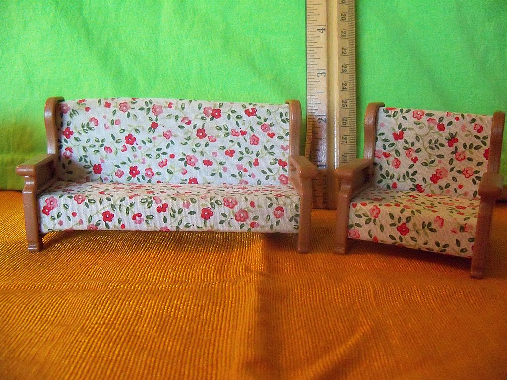 Vintage Dollhouse Furniture- Maple Town Story-7 piece Vintage Dollhouse Furniture- Maple Town Story-7 piece