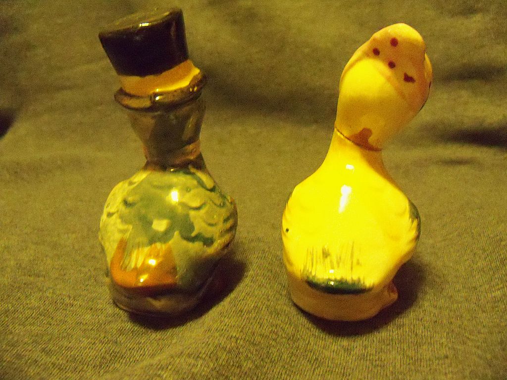 Vintage Duck Salt and Pepper shakers Vintage Duck Salt and Pepper shakers