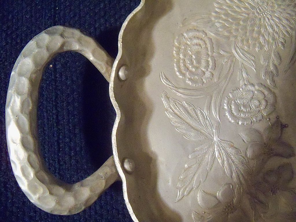Vintage Hammered Aluminum Floral Platter - Large Vintage Hammered Aluminum Floral Platter - Large