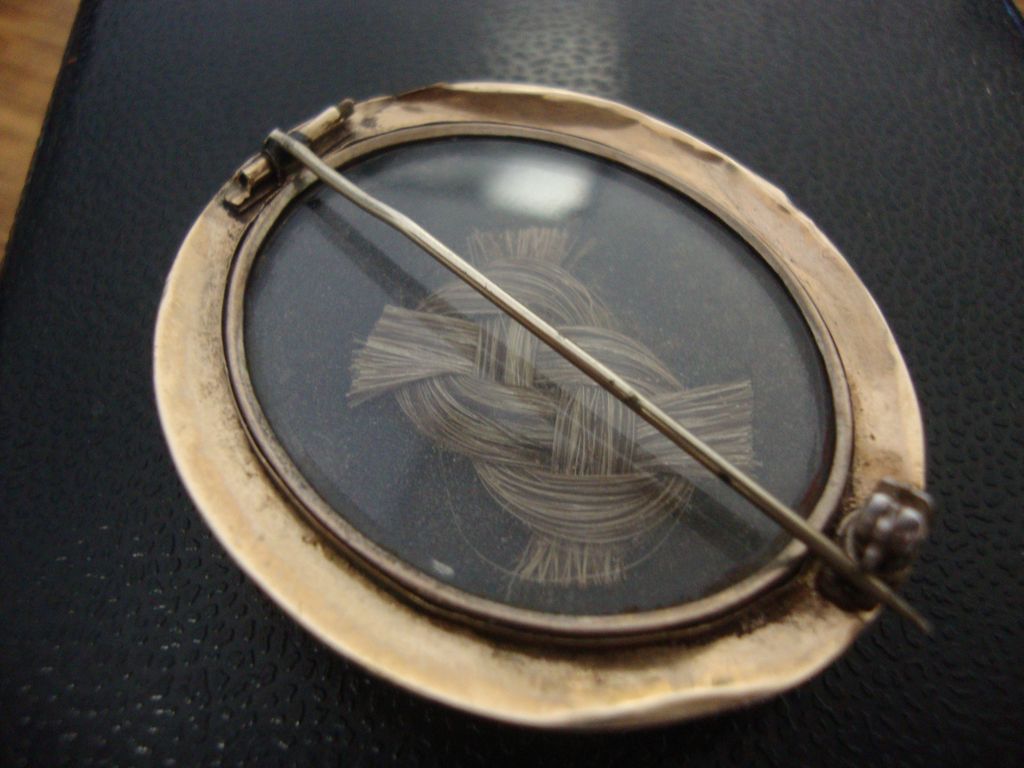 10K Gold & Black Onyx Mourning Pin 10K Gold & Black Onyx Mourning Pin
