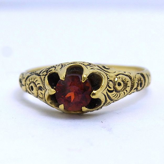 Beautiful Carved Vintage 14K Garnet Ring Beautiful Carved Vintage 14K Garnet Ring