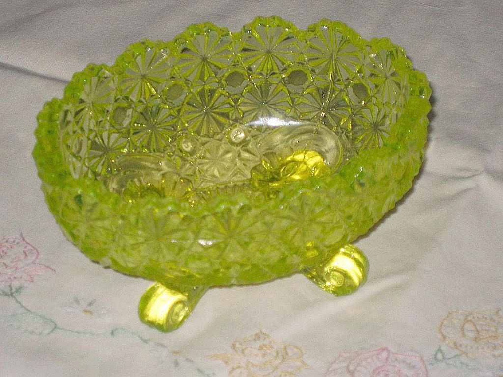 Uranium Glass Daisy and Button Pattern by Anchor Hocking Uranium Glass Daisy and Button Pattern by Anchor Hocking