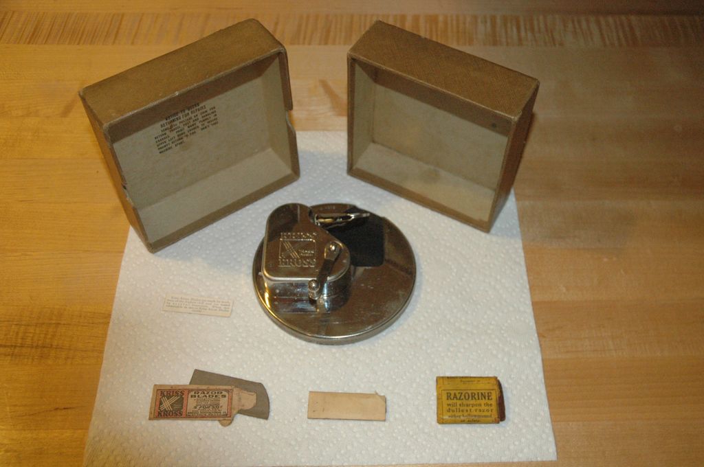 Kriss Kross Safety Razor and Stropper Vintage 1920's Kriss Kross Safety Razor and Stropper Vintage 1920's