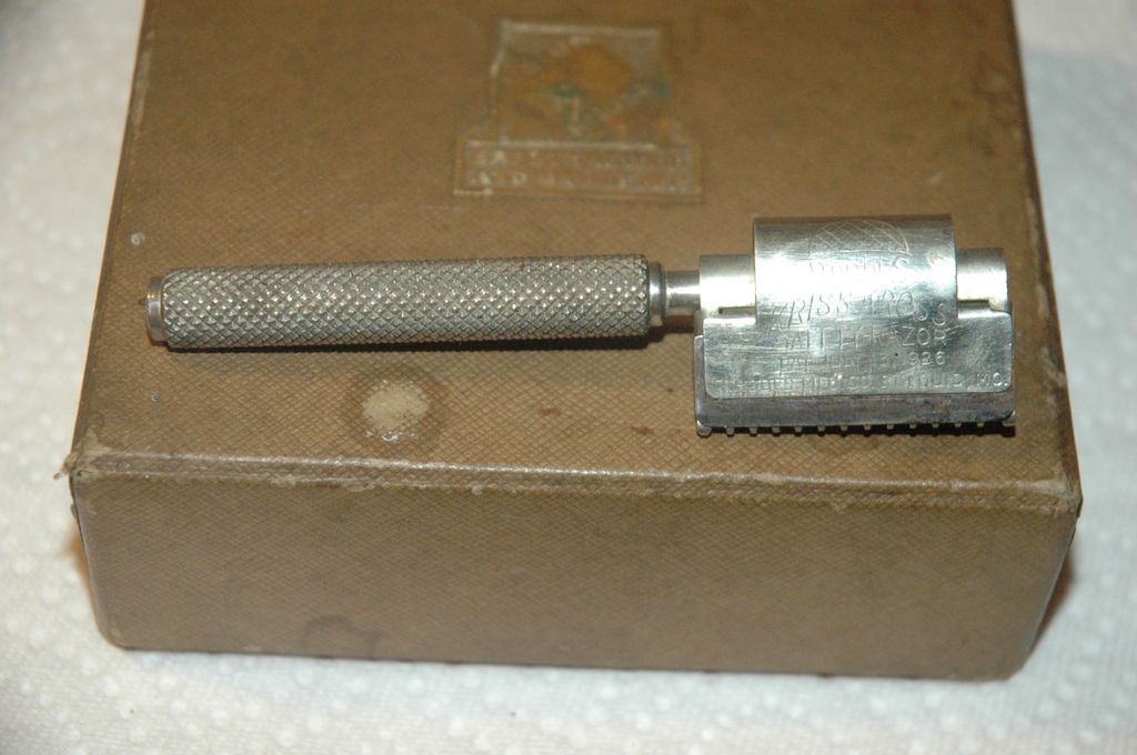 Kriss Kross Safety Razor and Stropper Vintage 1920's Kriss Kross Safety Razor and Stropper Vintage 1920's