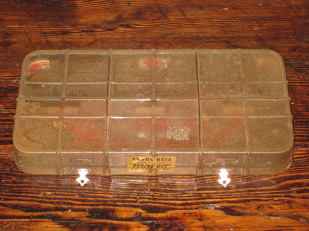 Original Bill DeWitt Good Hooks Display Box Original Bill DeWitt Good Hooks Display Box