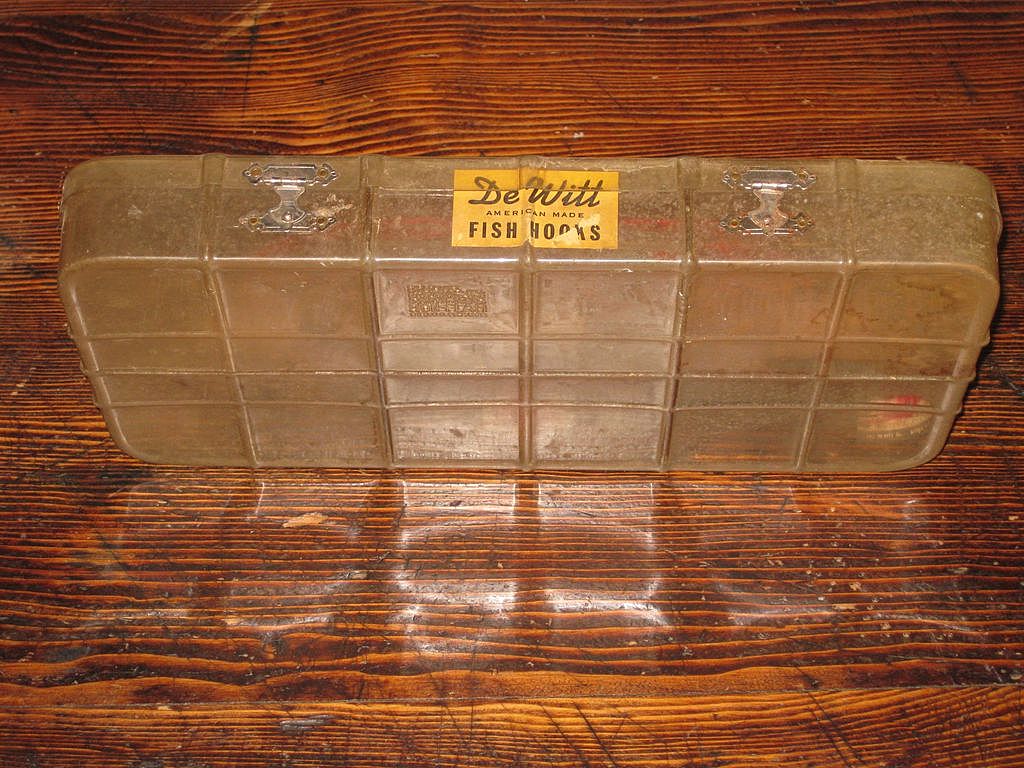 Original Bill DeWitt Good Hooks Display Box Original Bill DeWitt Good Hooks Display Box