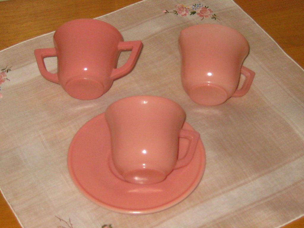 Hazel Atlas 20th Century Tea Set Hazel Atlas 20th Century Tea Set