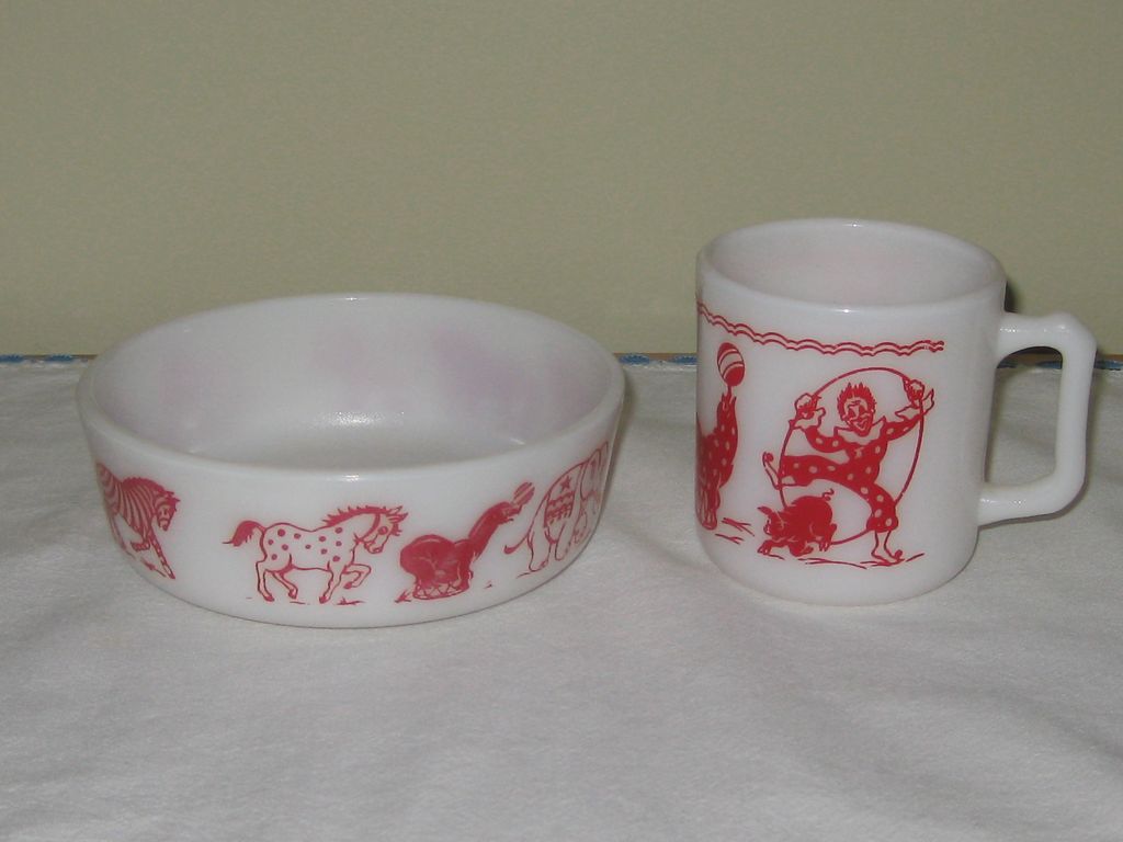 Hazel Atlas Circus Design Children's Dishes Hazel Atlas Circus Design Children's Dishes