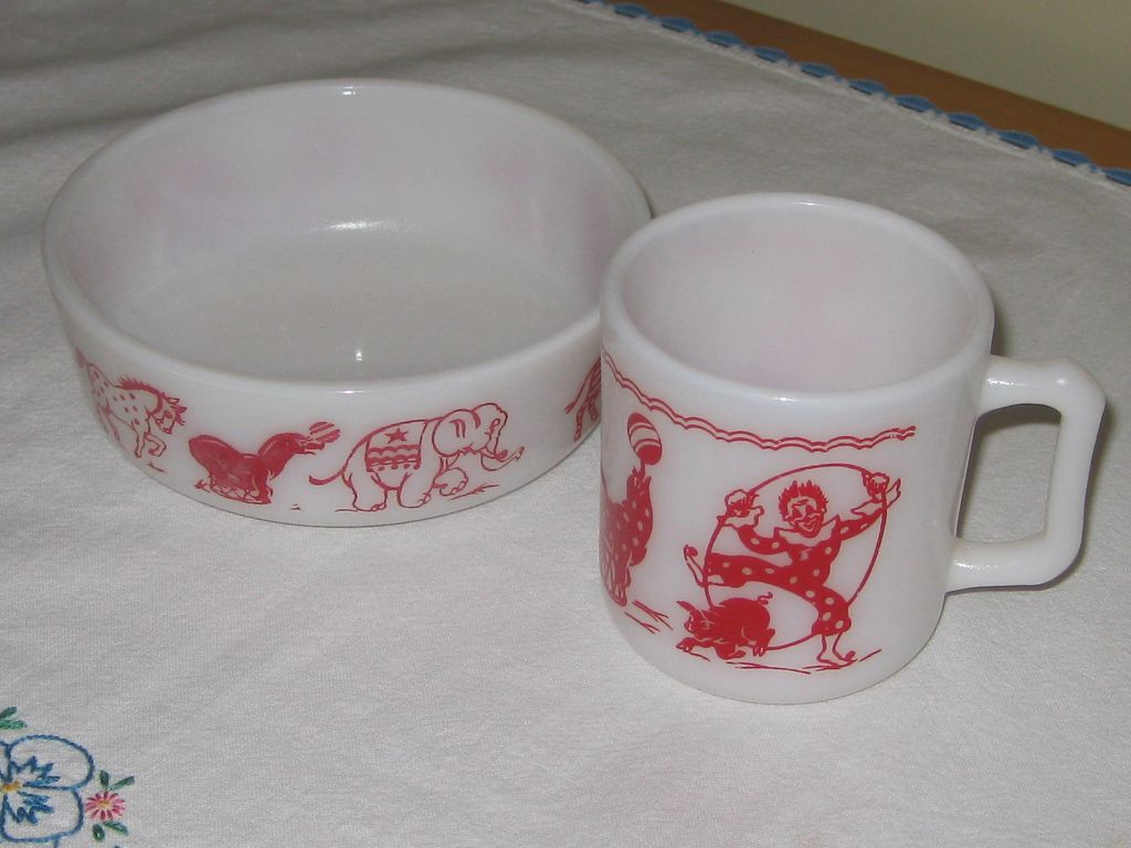 Hazel Atlas Circus Design Children's Dishes Hazel Atlas Circus Design Children's Dishes
