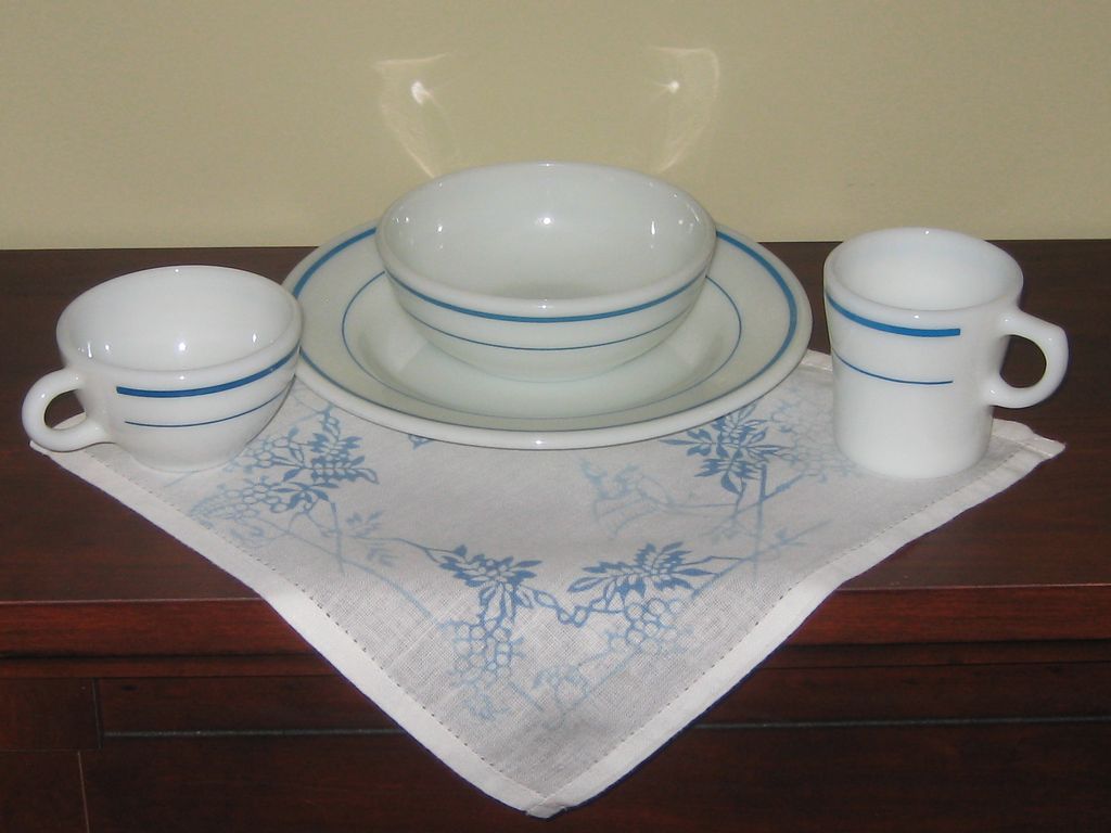 Pyrex Blue Banded Milk Glass Restaurant Ware 4 Piece Pyrex Blue Banded Milk Glass Restaurant Ware 4 Piece