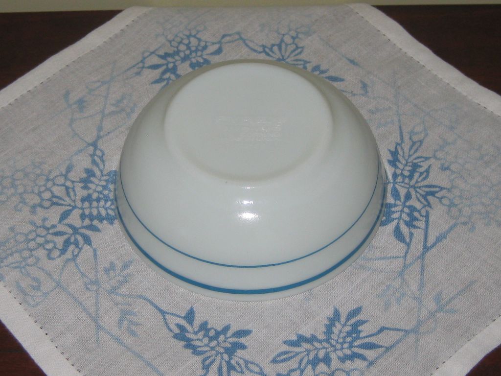Pyrex Blue Banded Milk Glass Restaurant Ware 4 Piece Pyrex Blue Banded Milk Glass Restaurant Ware 4 Piece