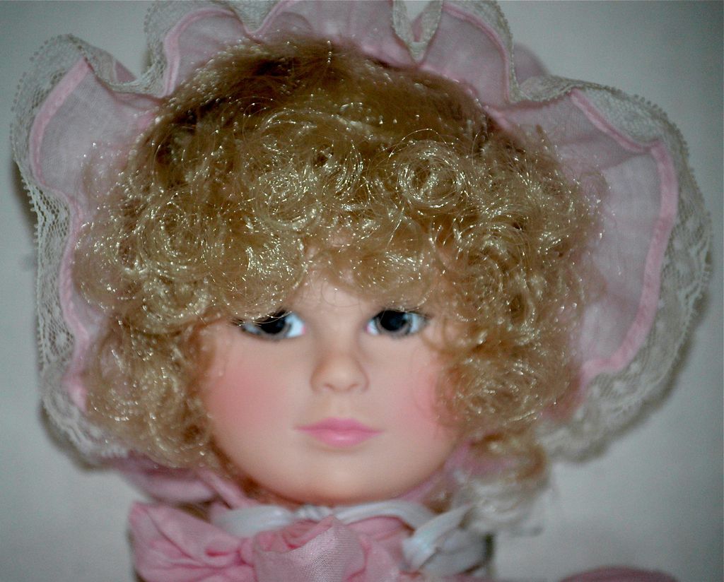Effanbee "Laurel" Doll 1985 Effanbee "Laurel" Doll 1985