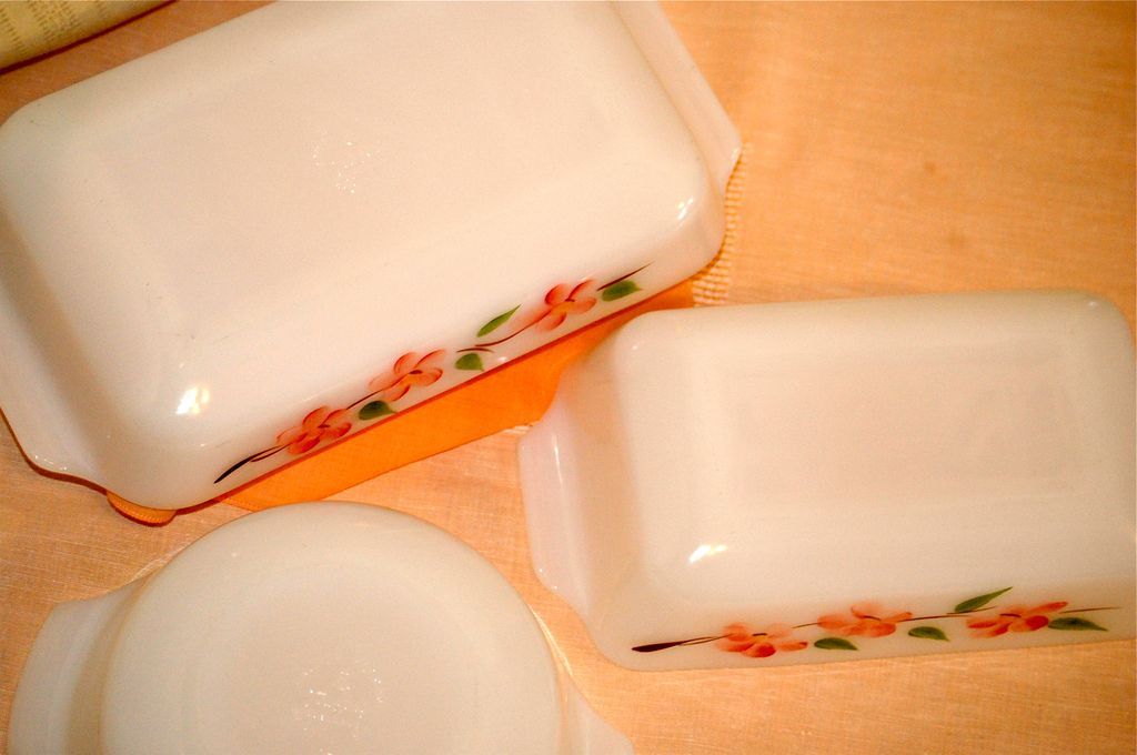 Gay Fad Peach Blossom Baking Set Fire King Three Piece Set Gay Fad Peach Blossom Baking Set Fire King Three Piece Set