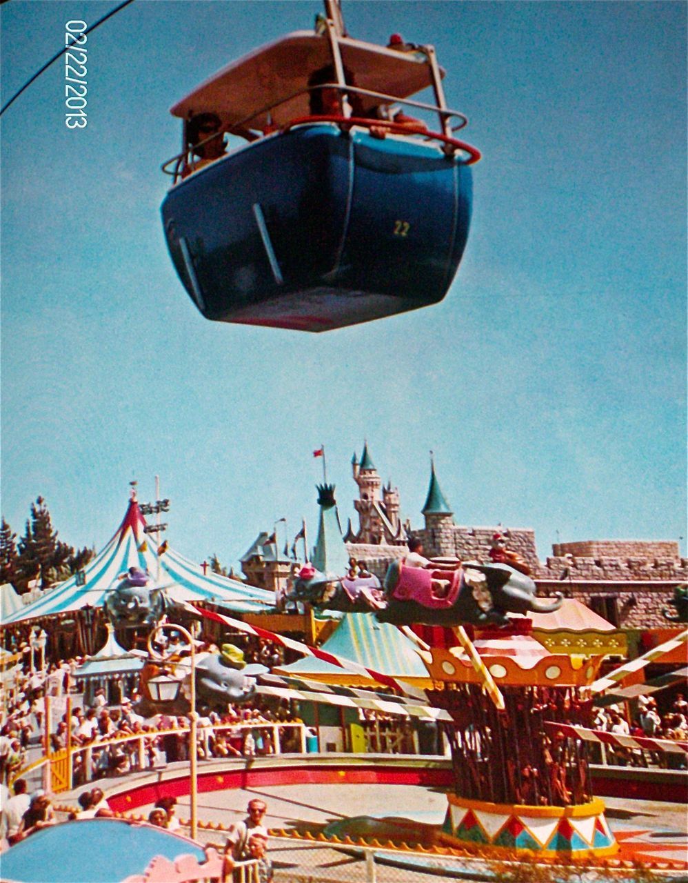 Walt Disney's Disneyland Souvenir Book From 1969 Walt Disney's Disneyland Souvenir Book From 1969