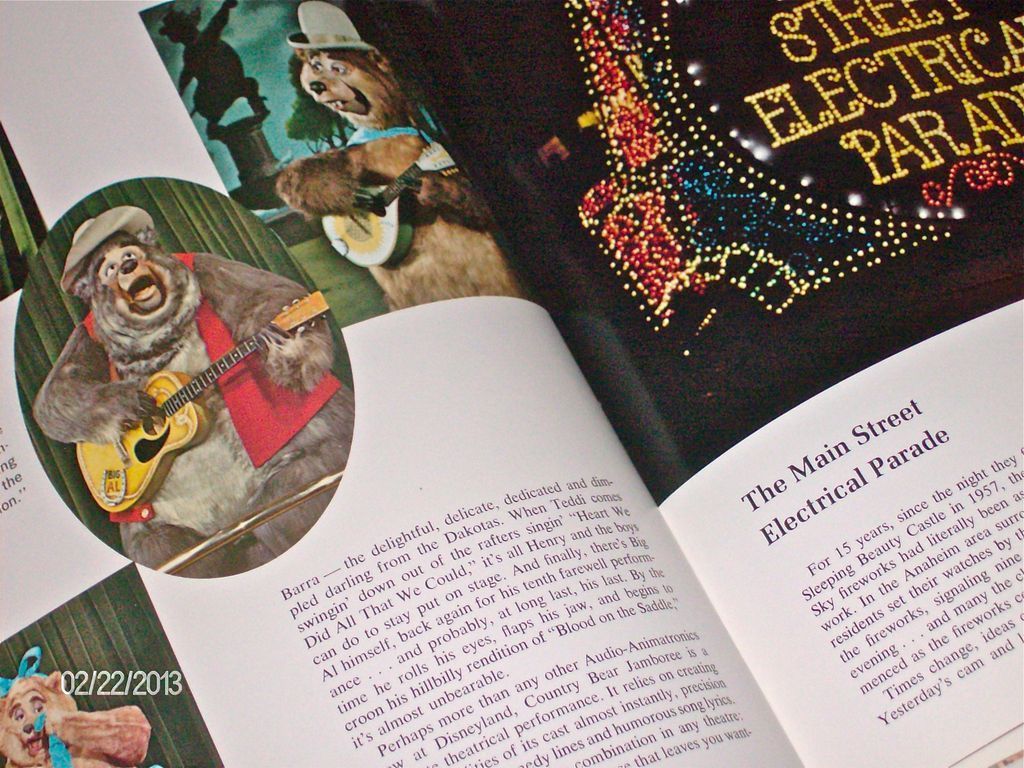 Walt Disney's Disneyland Souvenir Book From 1969 Walt Disney's Disneyland Souvenir Book From 1969