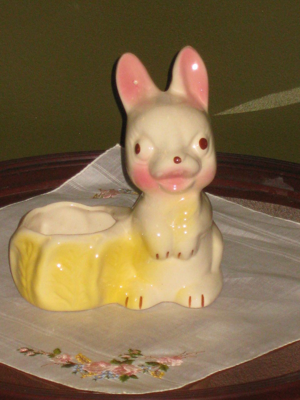 Shawnee Peter Rabbit Pocket Planter Shawnee Peter Rabbit Pocket Planter
