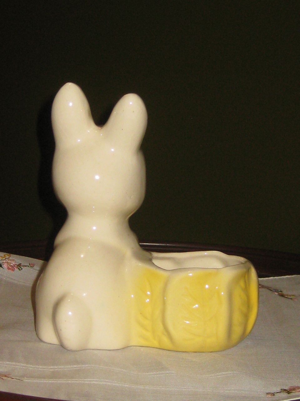 Shawnee Peter Rabbit Pocket Planter Shawnee Peter Rabbit Pocket Planter