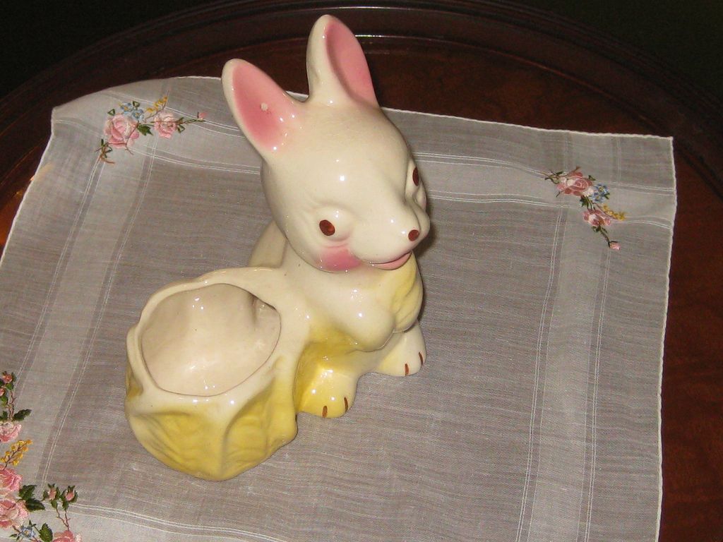 Shawnee Peter Rabbit Pocket Planter Shawnee Peter Rabbit Pocket Planter