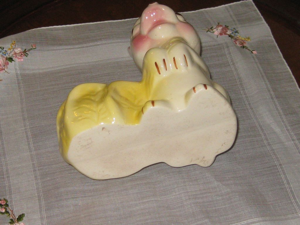 Shawnee Peter Rabbit Pocket Planter Shawnee Peter Rabbit Pocket Planter