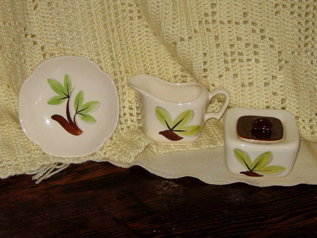 Continental Kilns Creamer Sugar and Tea Cup Set Continental Kilns Creamer Sugar and Tea Cup Set